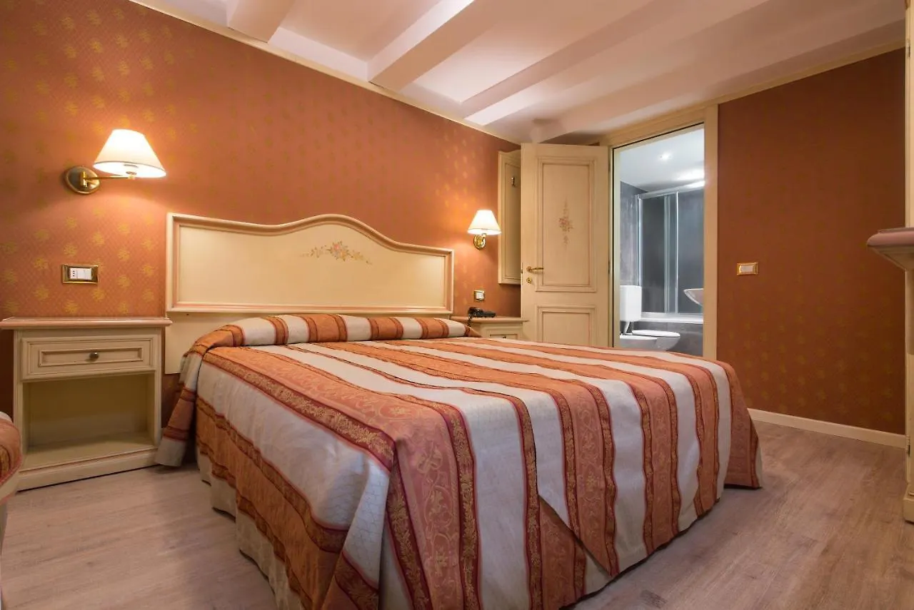 Hotel Conterie Murano 3*,  Italy