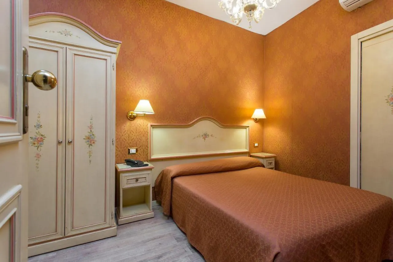 Hotel Conterie Murano 3*,  Italy