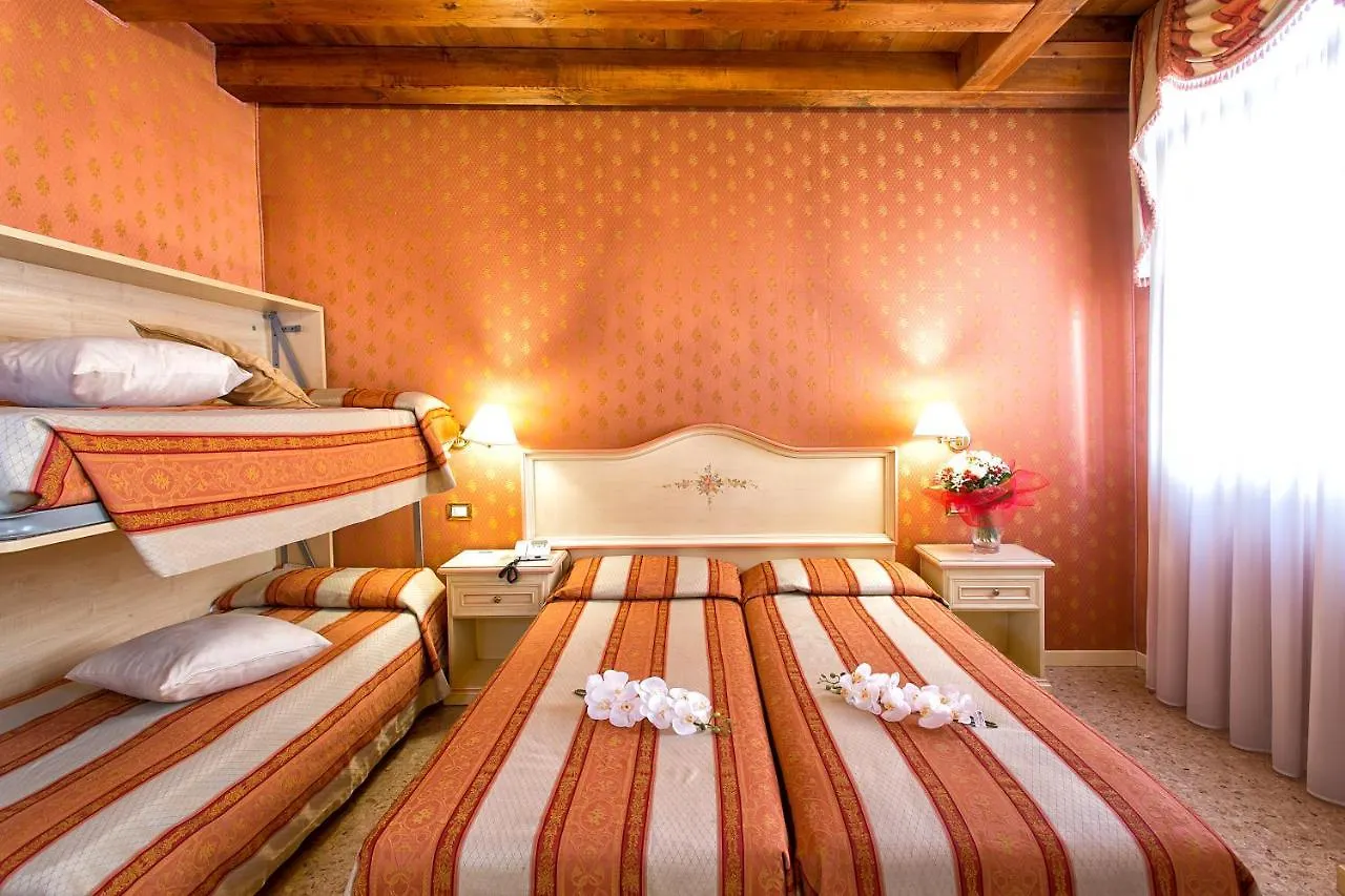 Hotel Conterie Murano 3*,